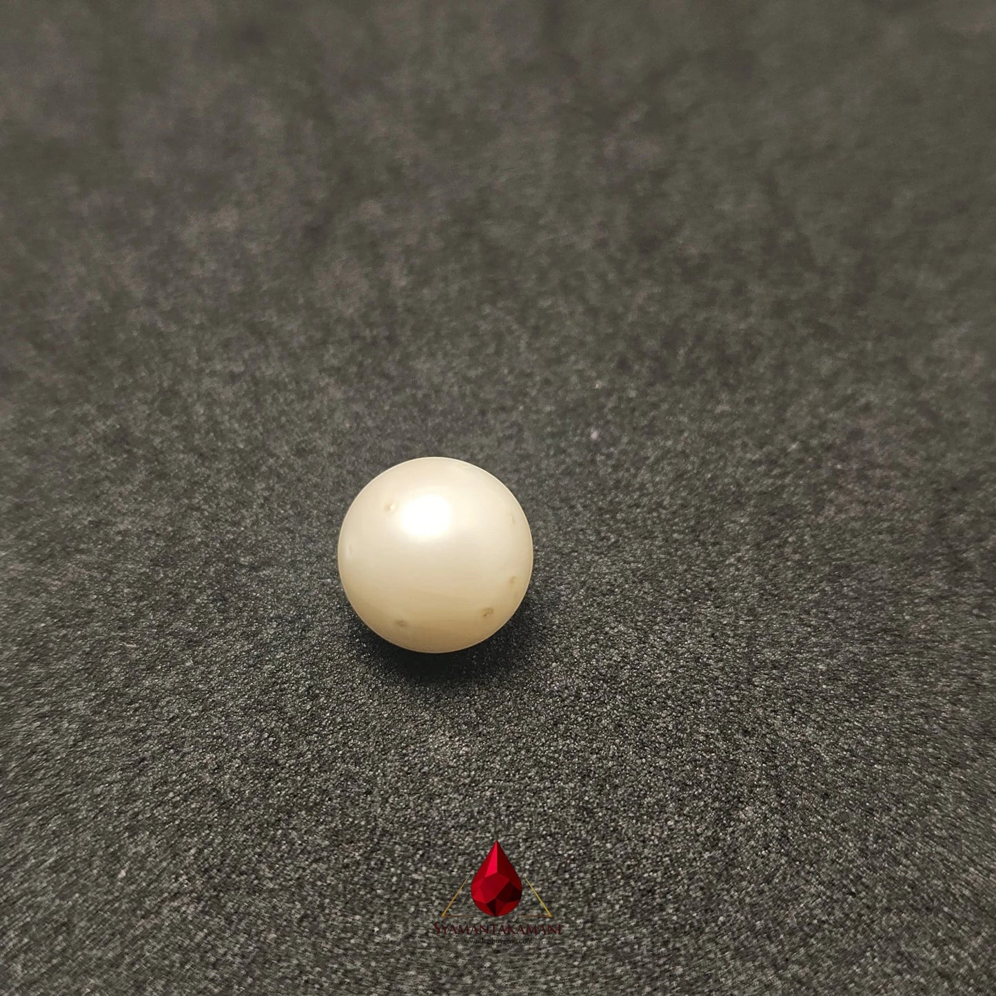 Natural South Sea Pearl Cultured 6.80 Carats Untreated AA Quality The Celestial Glow