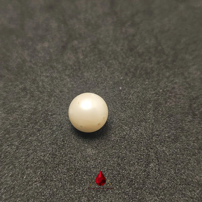 Natural South Sea Pearl Cultured 6.80 Carats Untreated AA Quality The Celestial Glow