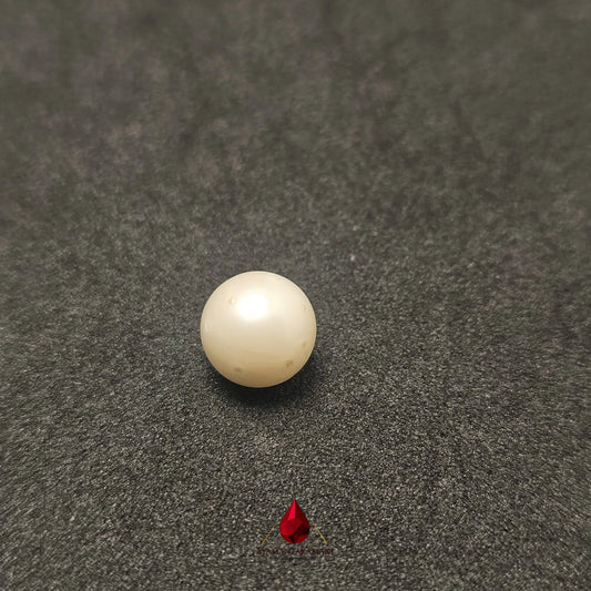 Natural South Sea Pearl Cultured 6.80 Carats Untreated AA Quality The Celestial Glow